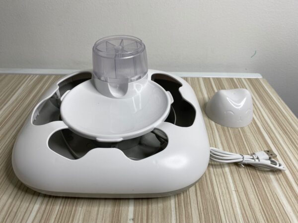 Juguete giratorio interactivo para gatos